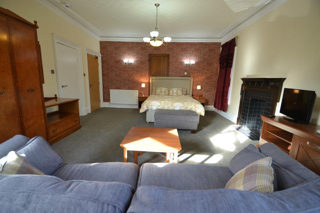 The Milverton Hotel 曼彻斯特 外观 照片